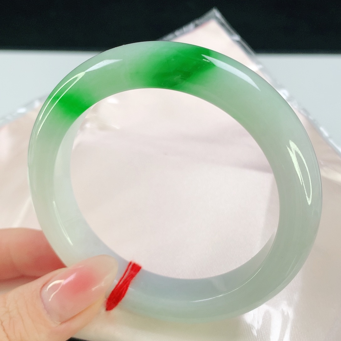 未镶嵌手镯翡翠829