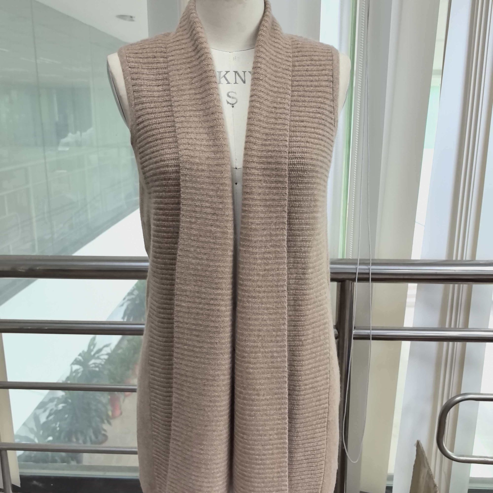 100%山羊绒长款马甲100058552ms