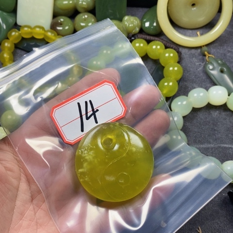 未镶嵌蛇纹石玉手链