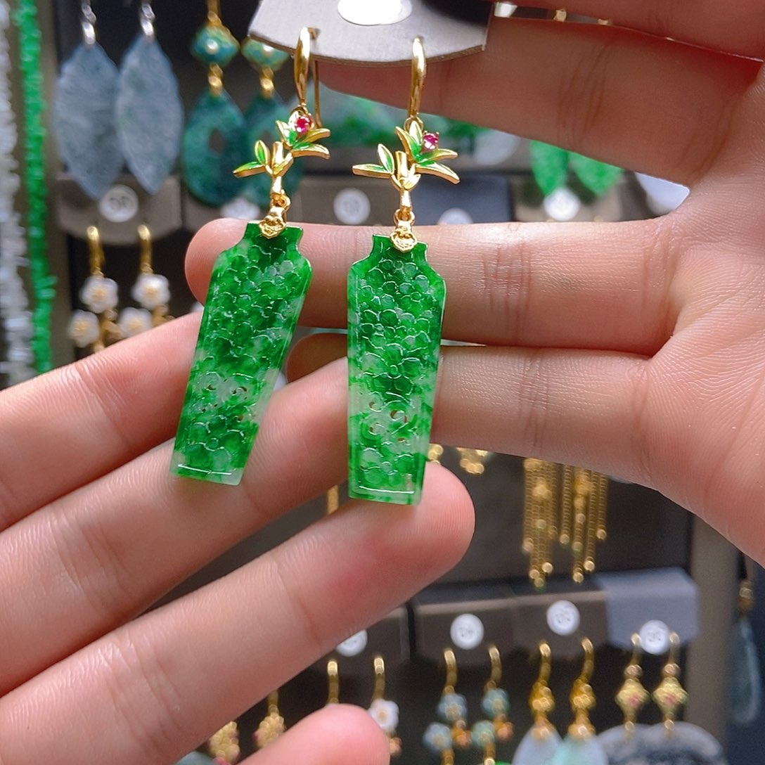 美***玉翡翠未镶嵌耳饰翡翠