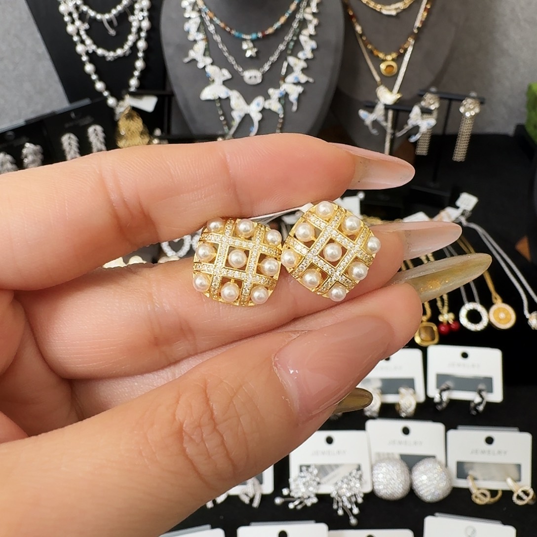 合成立方氧化锆纯铜合金