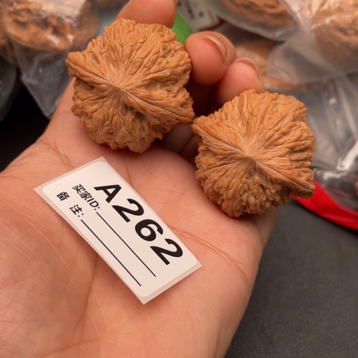 文玩核桃吊坠核桃