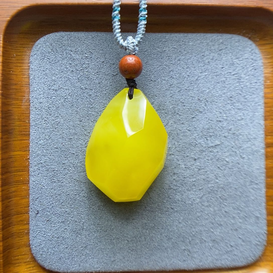 蜜蜡颈饰未镶嵌郎