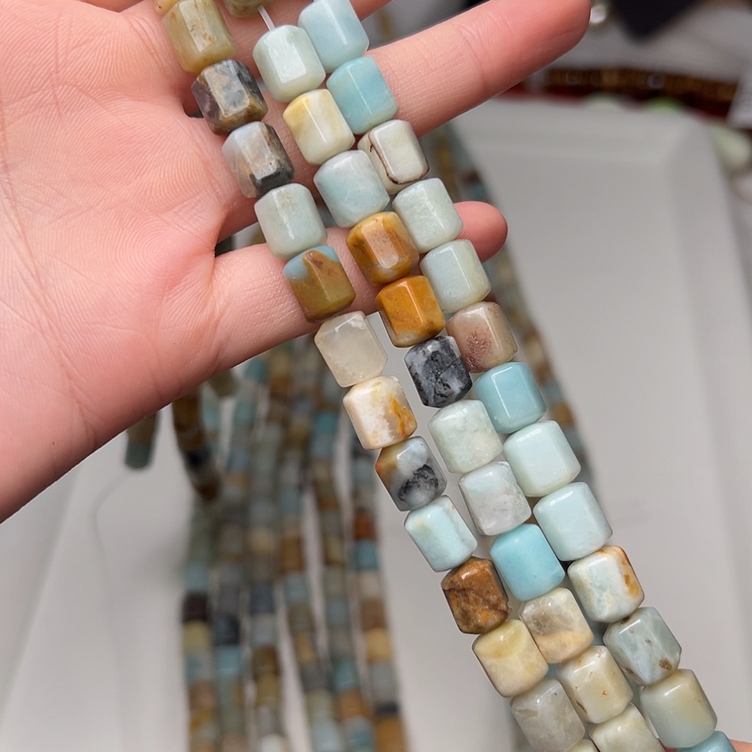 茶***子玛瑙/玉髓合金珠宝半成品Y230。天然亚马逊天河石桶珠三条