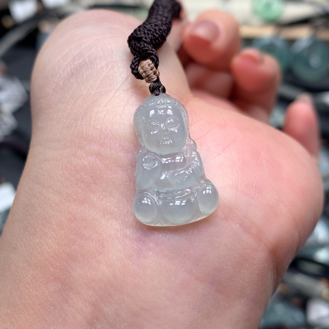 翡翠颈饰未镶嵌宝宝佛