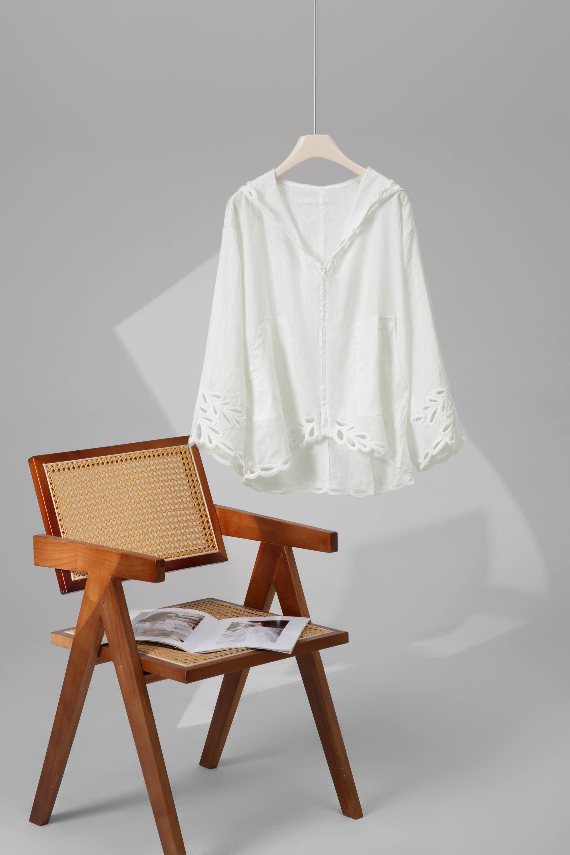 【诺糸.哲学】7063诺糸连帽拉链白色上衣女2镂空花纹休闲衬衫7063