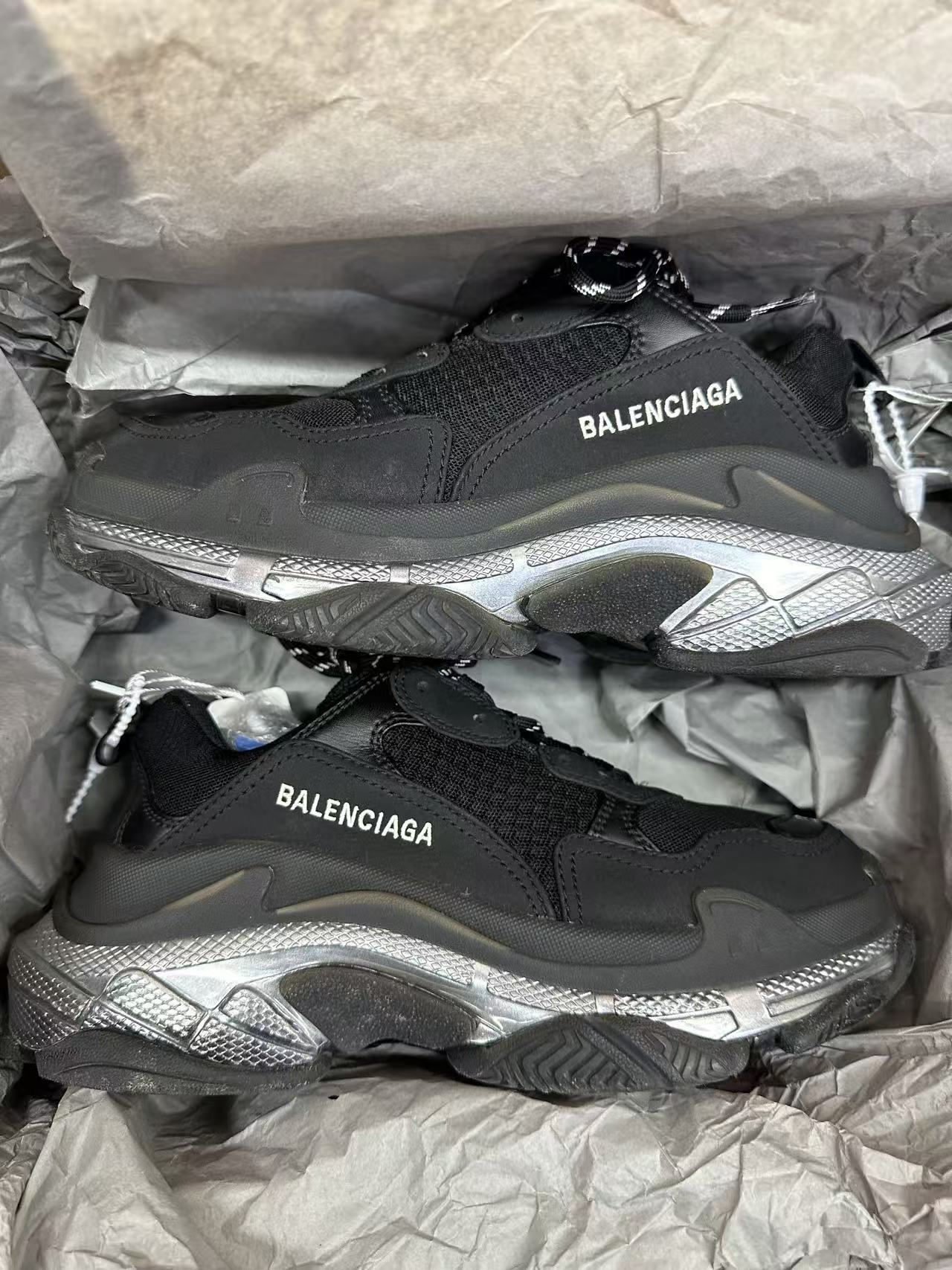 99新 Balenciaga/巴黎世家 39码 Triples运动鞋黑银 99新 00017
