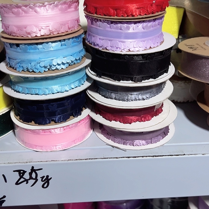 2.5的双边爱心纱大红蓝色紫色粉色各20码