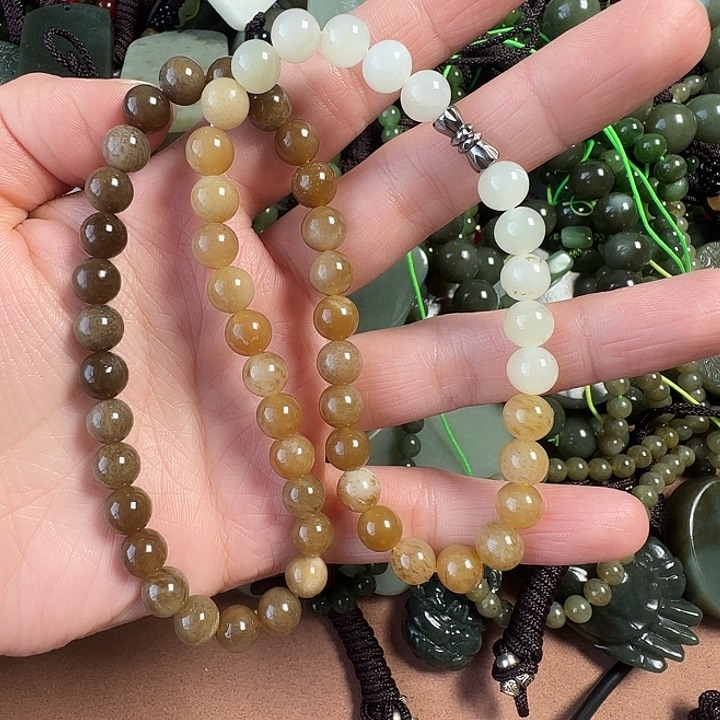 和田玉颈饰未镶嵌