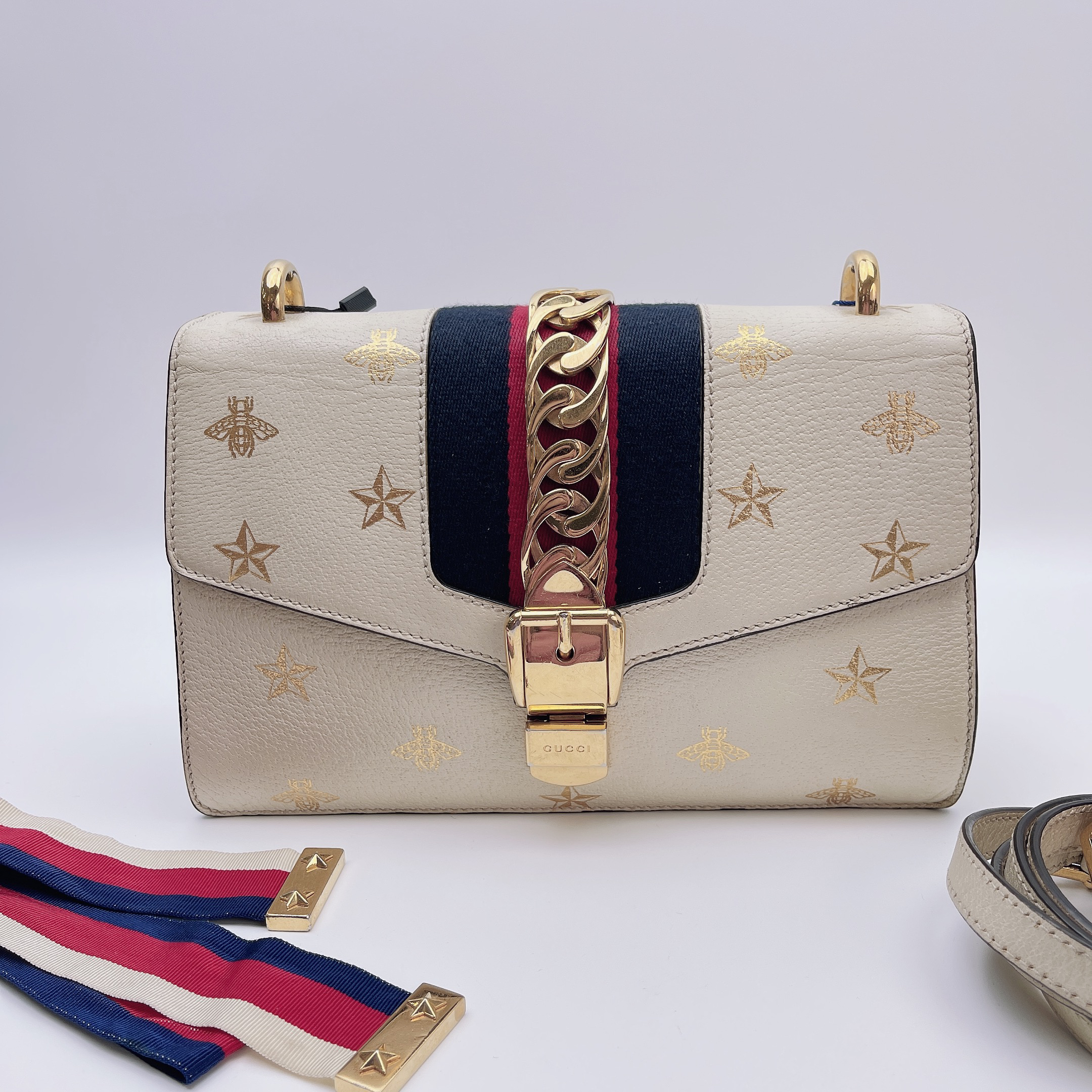 95新 GUCCI/古驰 古驰 白色小蜜蜂塞尔维亚单肩包底长25.5 Q976