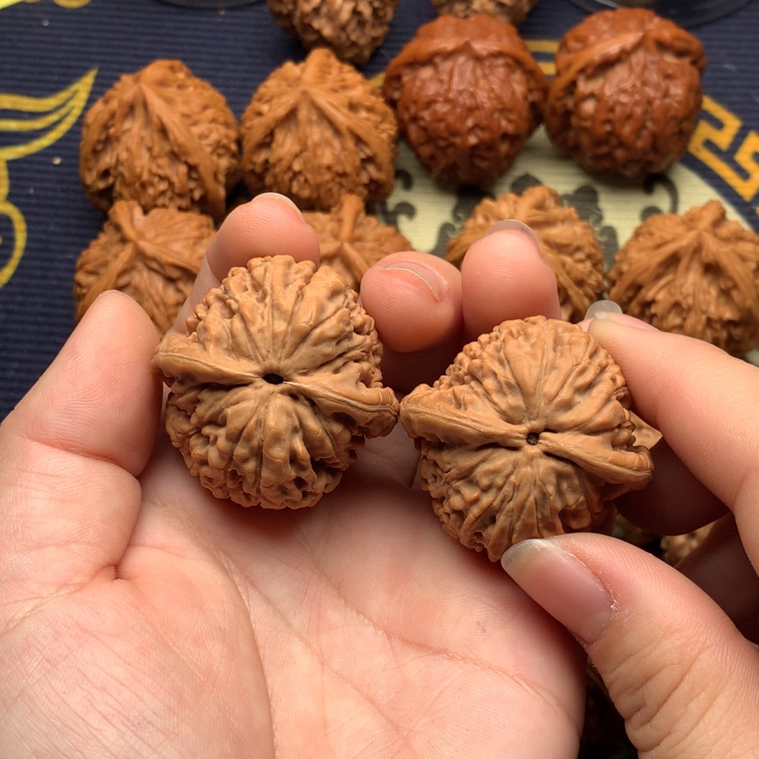 文玩核桃吊坠莲花37修