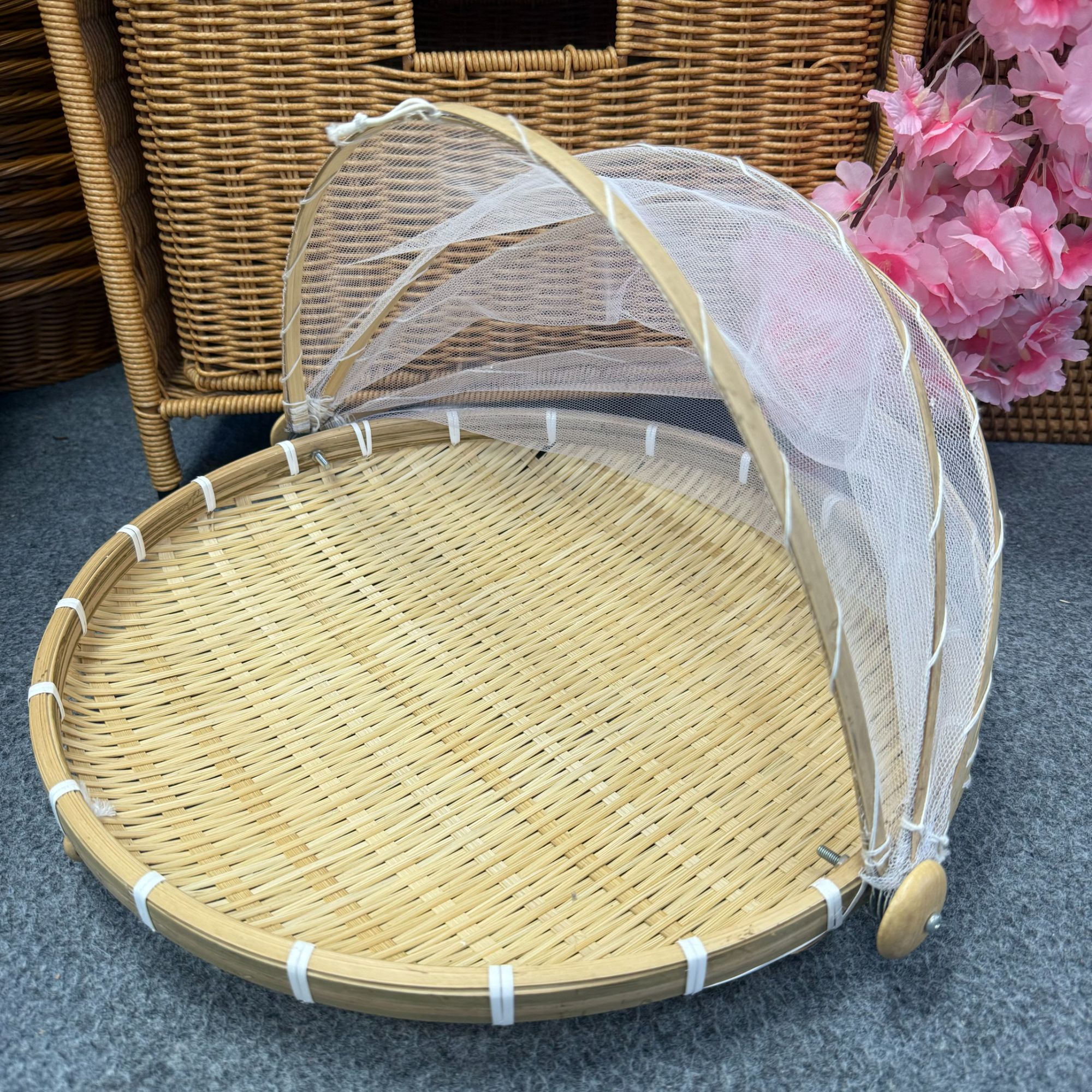 W81加大号带网罩竹筐防蝇筐竹编制品家用晾晒筐纱网竹篮42公分