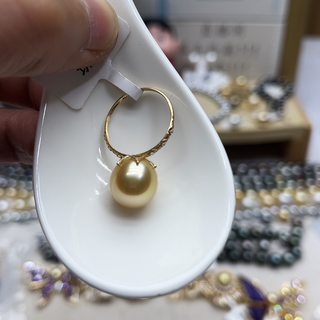 海水珍珠戒指18K金镶嵌