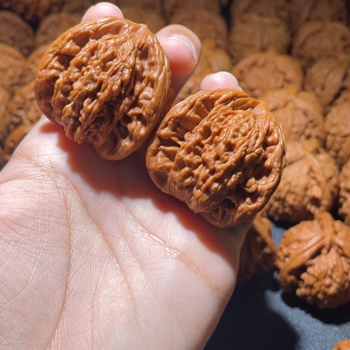 五***璃吊坠桃核小妹三棱