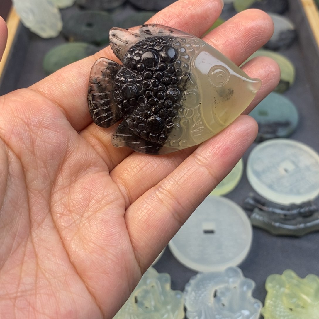 蛇纹石玉颈饰未镶嵌53