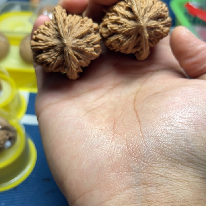 文玩核桃把件44四座楼