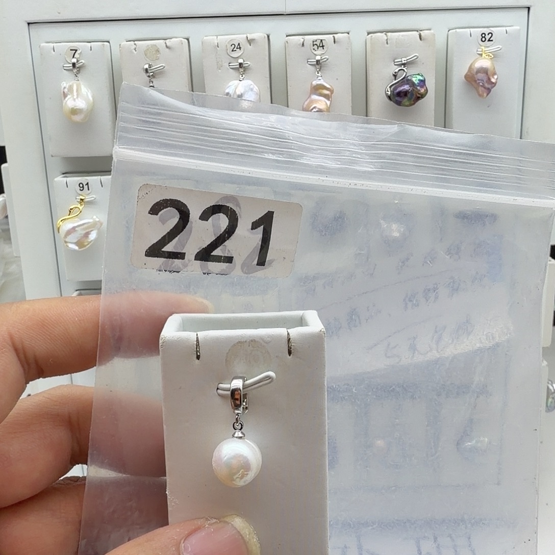 淡水珍珠颈饰合金