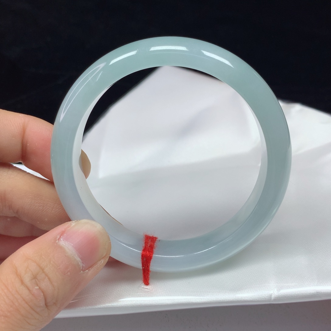 翡翠手镯（圆镯）未镶嵌55.1