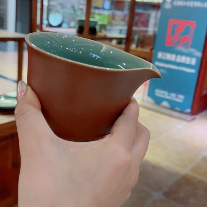 青瓷哈哈哈哈哈哈哈哈哈