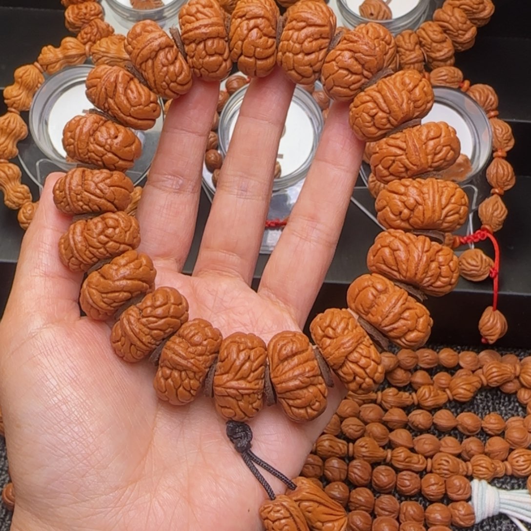 .***丆吊坠桃核秦岭霸王