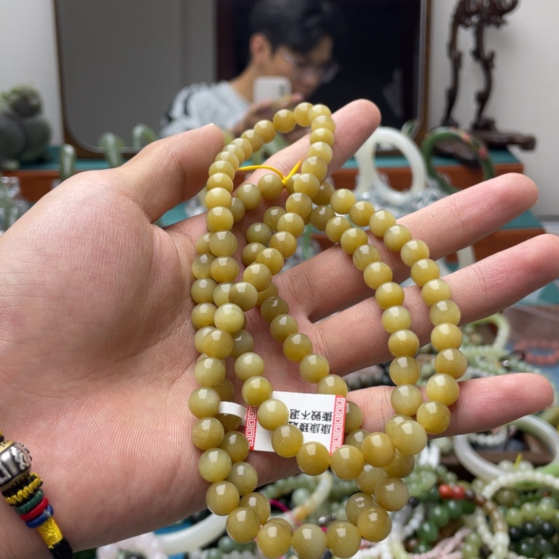 还***。手链未镶嵌和田玉