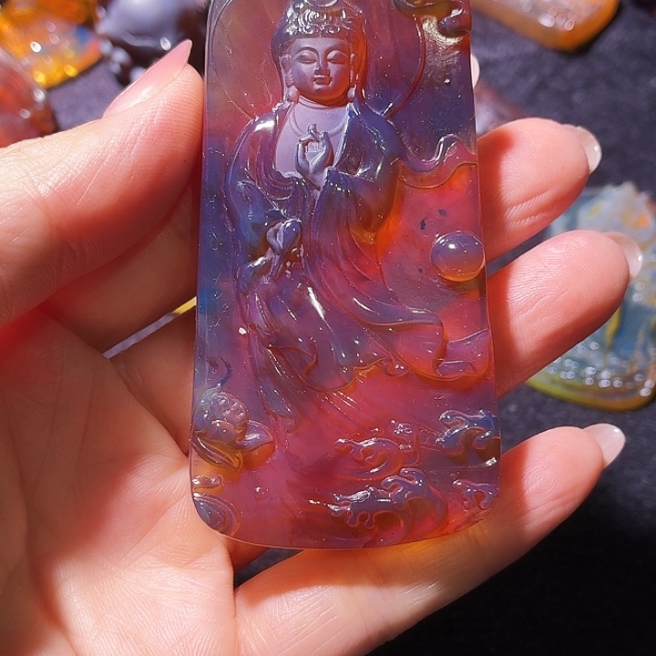 飞***飝未镶嵌颈饰琥珀吊