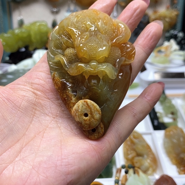 蛇纹石玉手把件未镶嵌?*骨