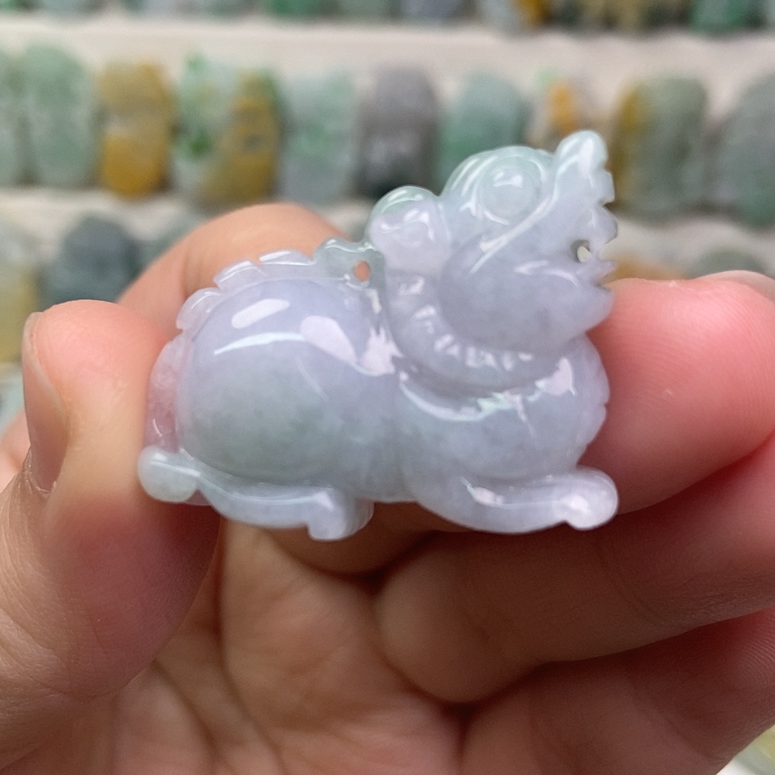 翡翠未镶嵌吊坠(赠链)