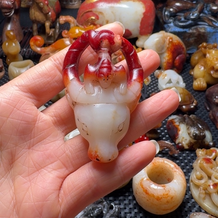 和田玉挂件未镶嵌?*