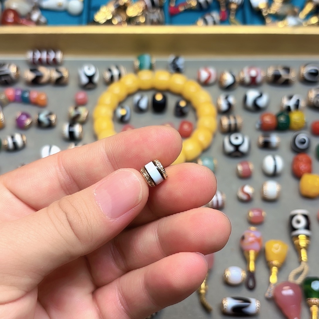 明***性玛瑙/玉髓未镶嵌单珠