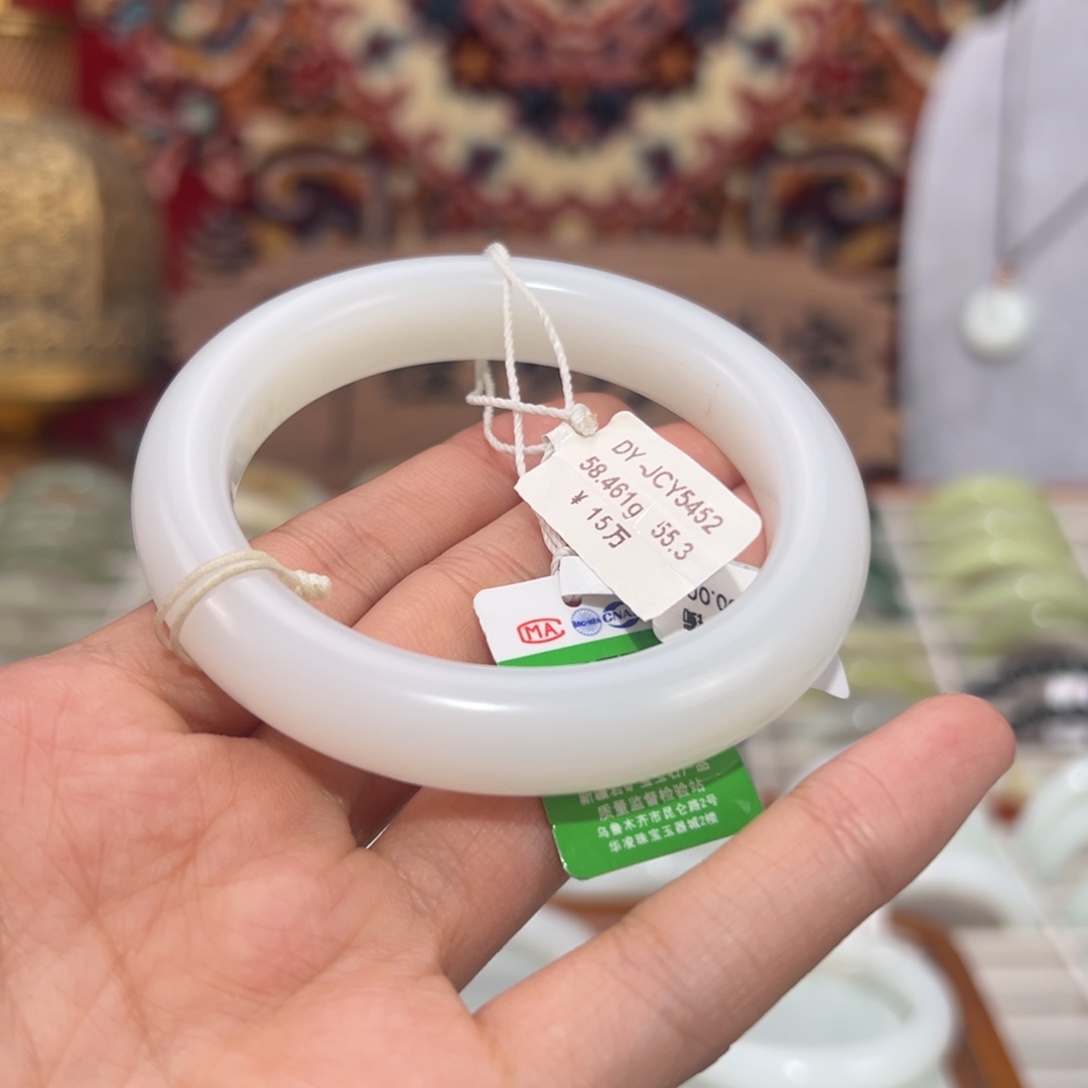 和田玉未镶嵌手镯优雅羊脂白玉手镯 经典传家款