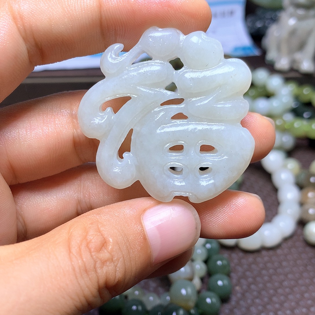 颈饰未镶嵌和田玉