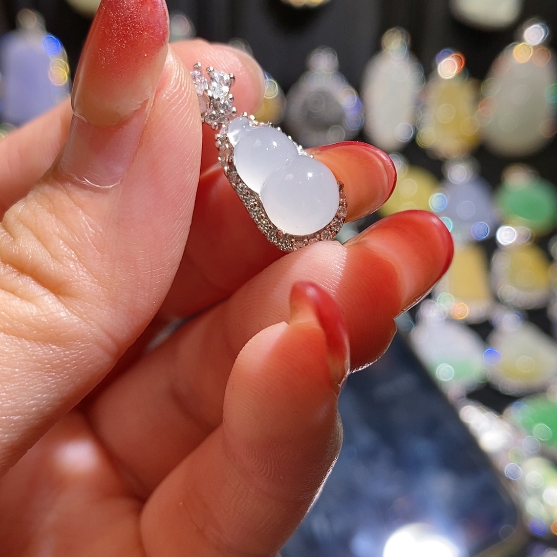 翡翠银S925镶嵌颈饰天然翡翠