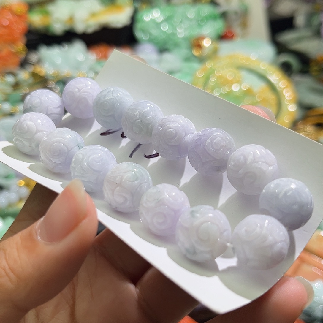 翡翠未镶嵌颈饰待编织