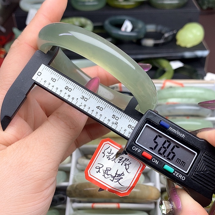 蛇纹石玉手镯未镶嵌887