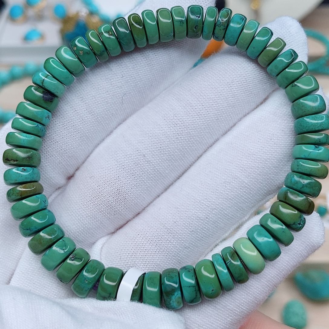 绿松石配饰未镶嵌