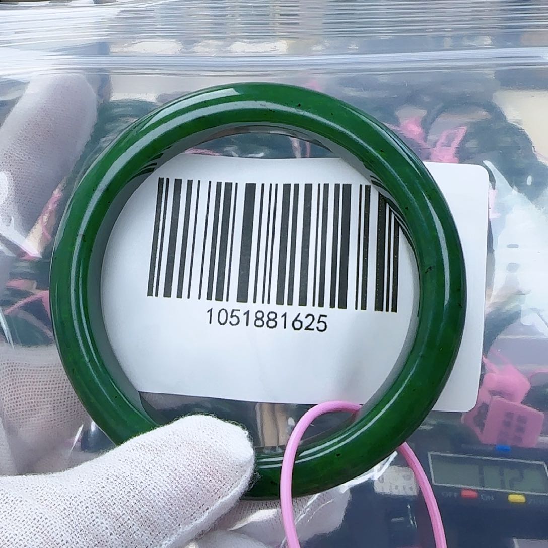 和田玉（碧玉）手镯未镶嵌包容6263