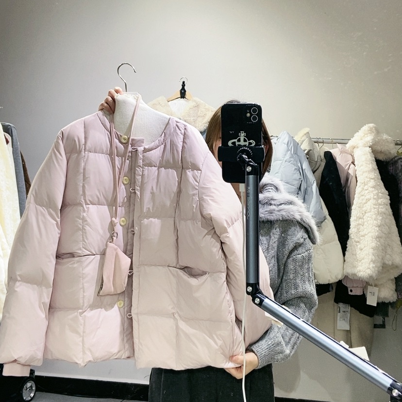 【闪购商品】粉色外套