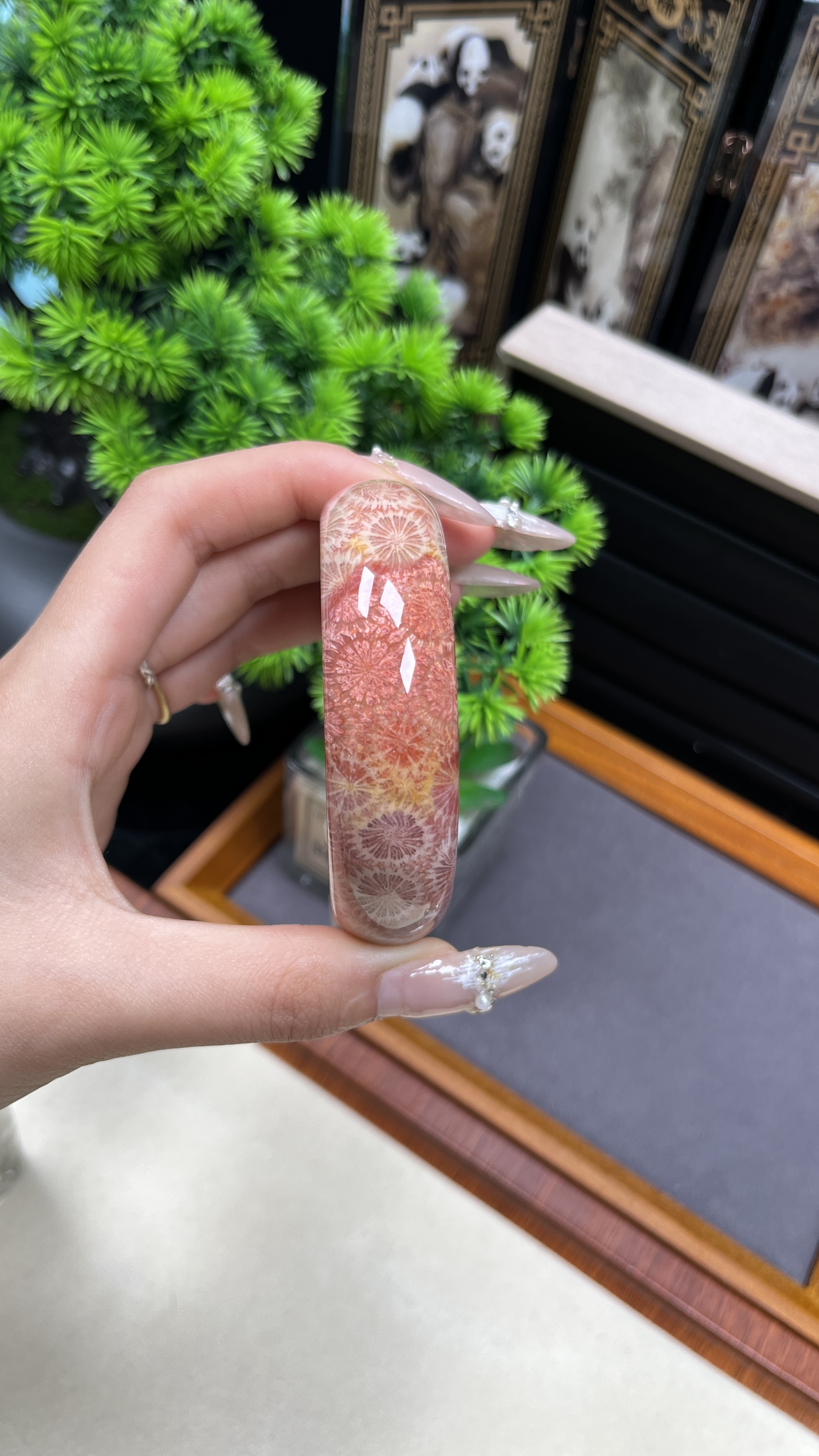 大烟花珊瑚玉手镯