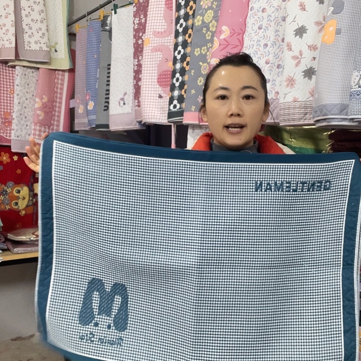 棉处理深蓝色大字母