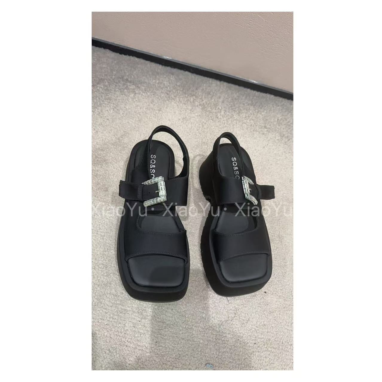 【时髦精 钻扣凉鞋】莱卡➕钻扣 209-10【NO退换】瑕疵品