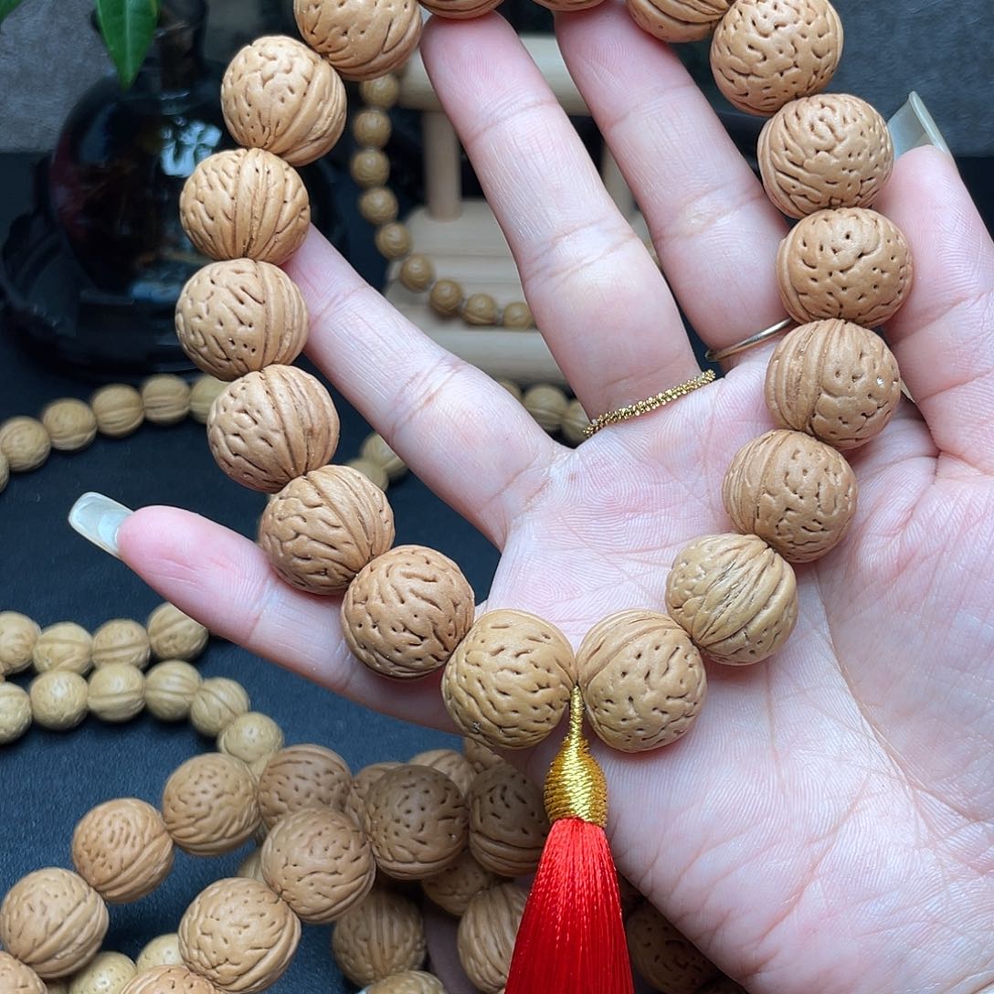 18野生灯笼滴溜圆桃核手持