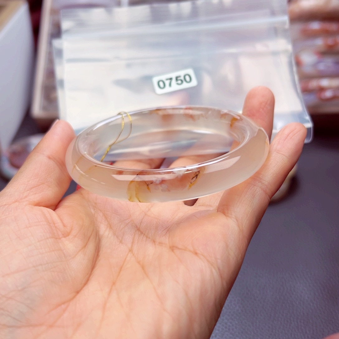 手镯玛瑙/玉髓未镶嵌佳****i