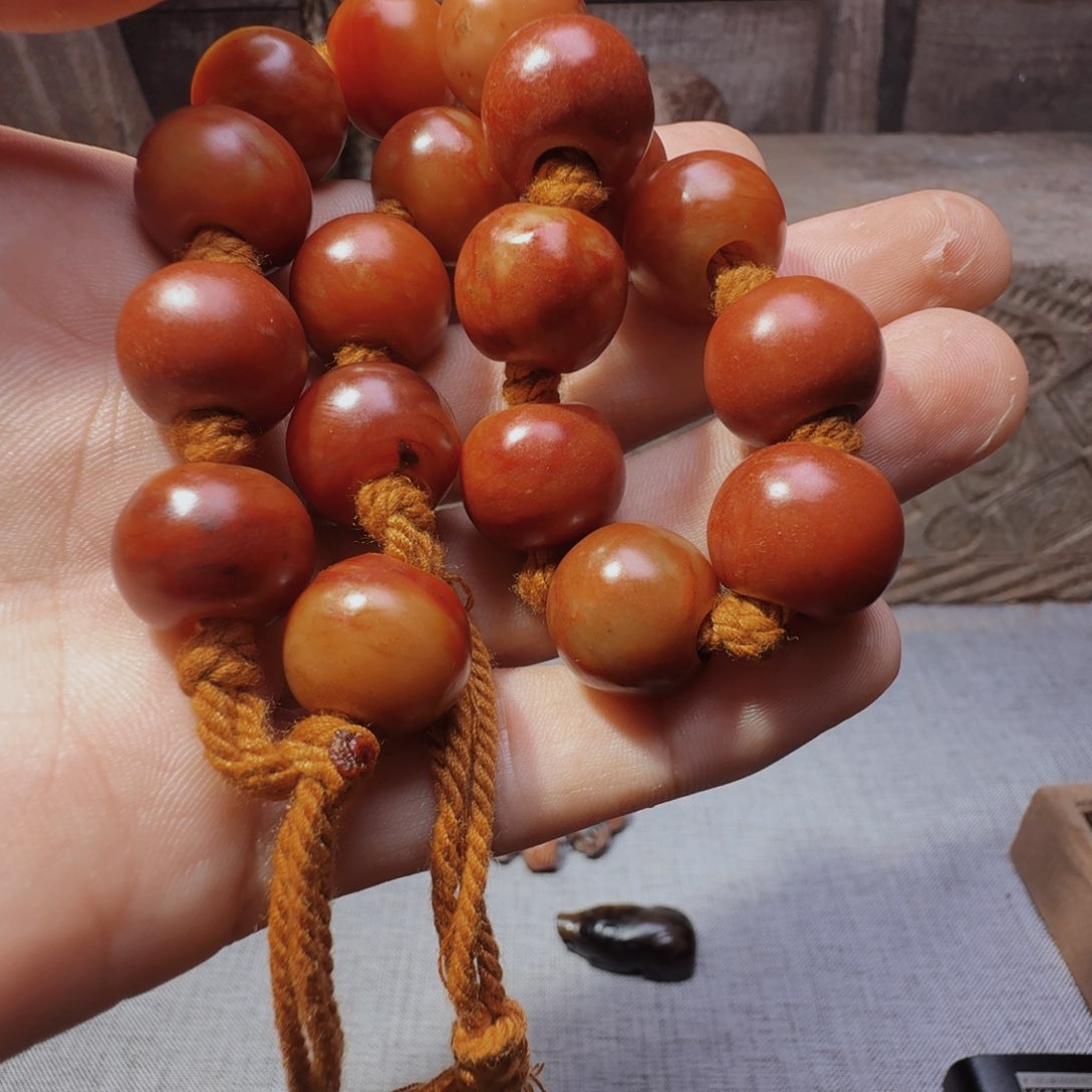 井***九和田玉（糖玉）未镶嵌挂件