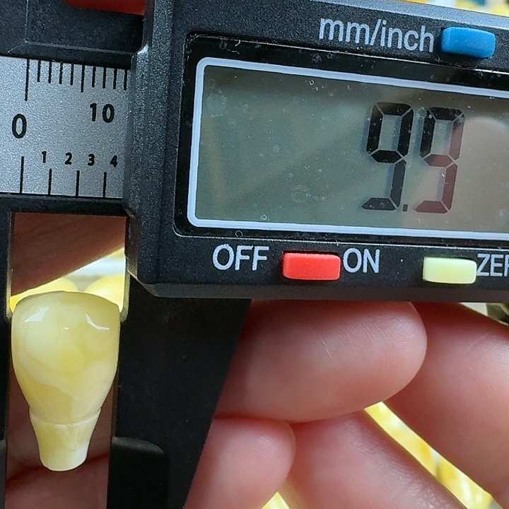 蜜蜡未镶嵌裸石19