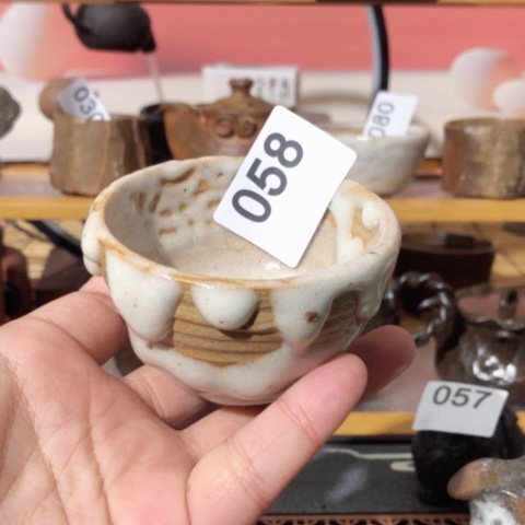 春****至木有一点点的小姐姐