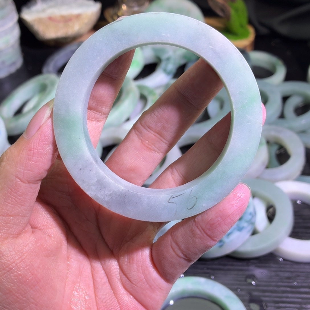 定制翡翠未镶嵌天然翡翠A货毛胚手镯定制