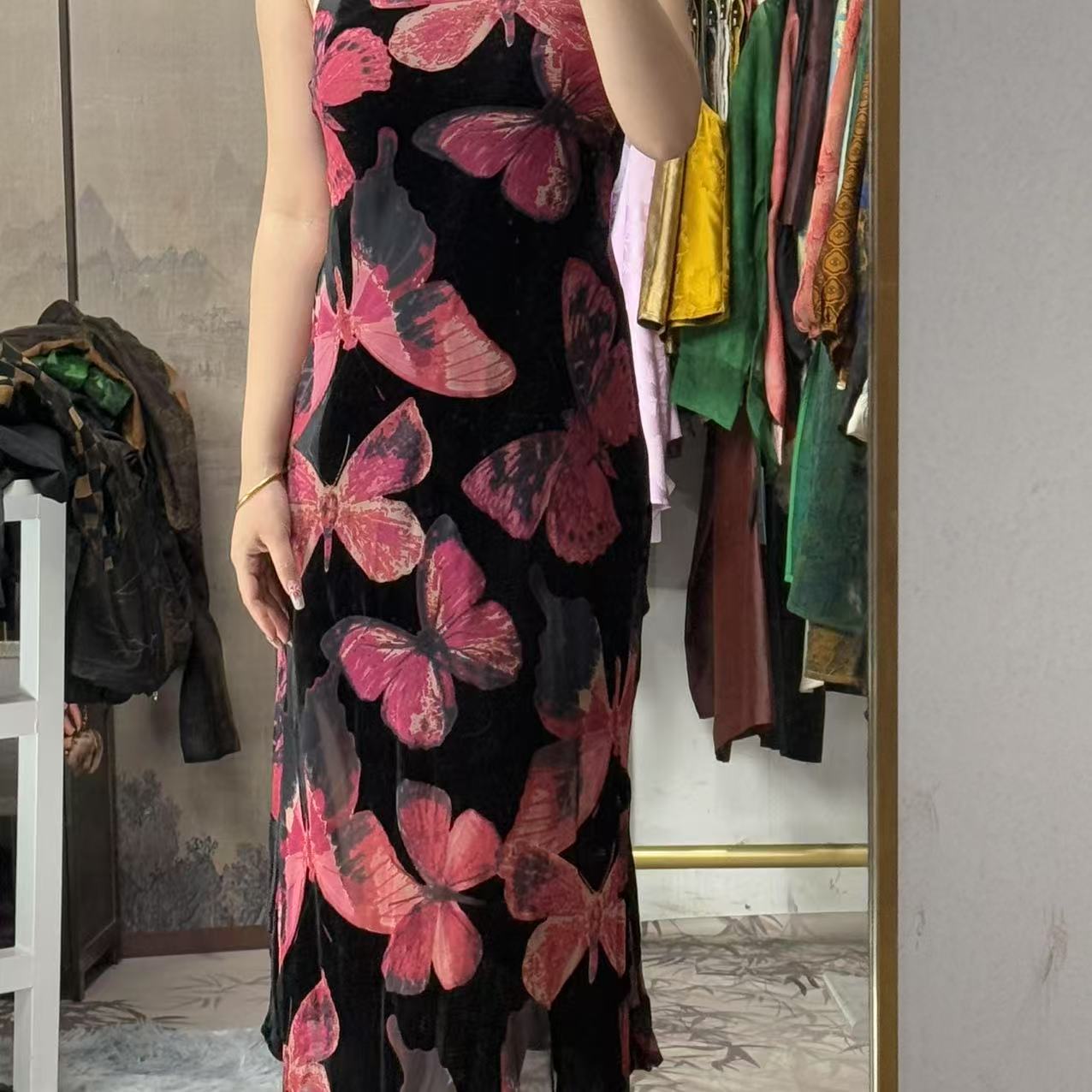 桑蚕丝剪花烧花蝴蝶吊带丝绒裙