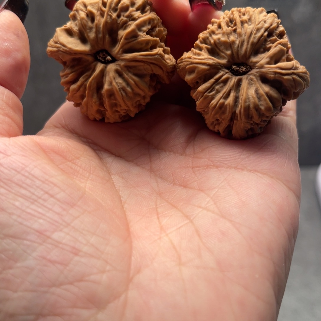 文玩核桃吊坠王**、南疆