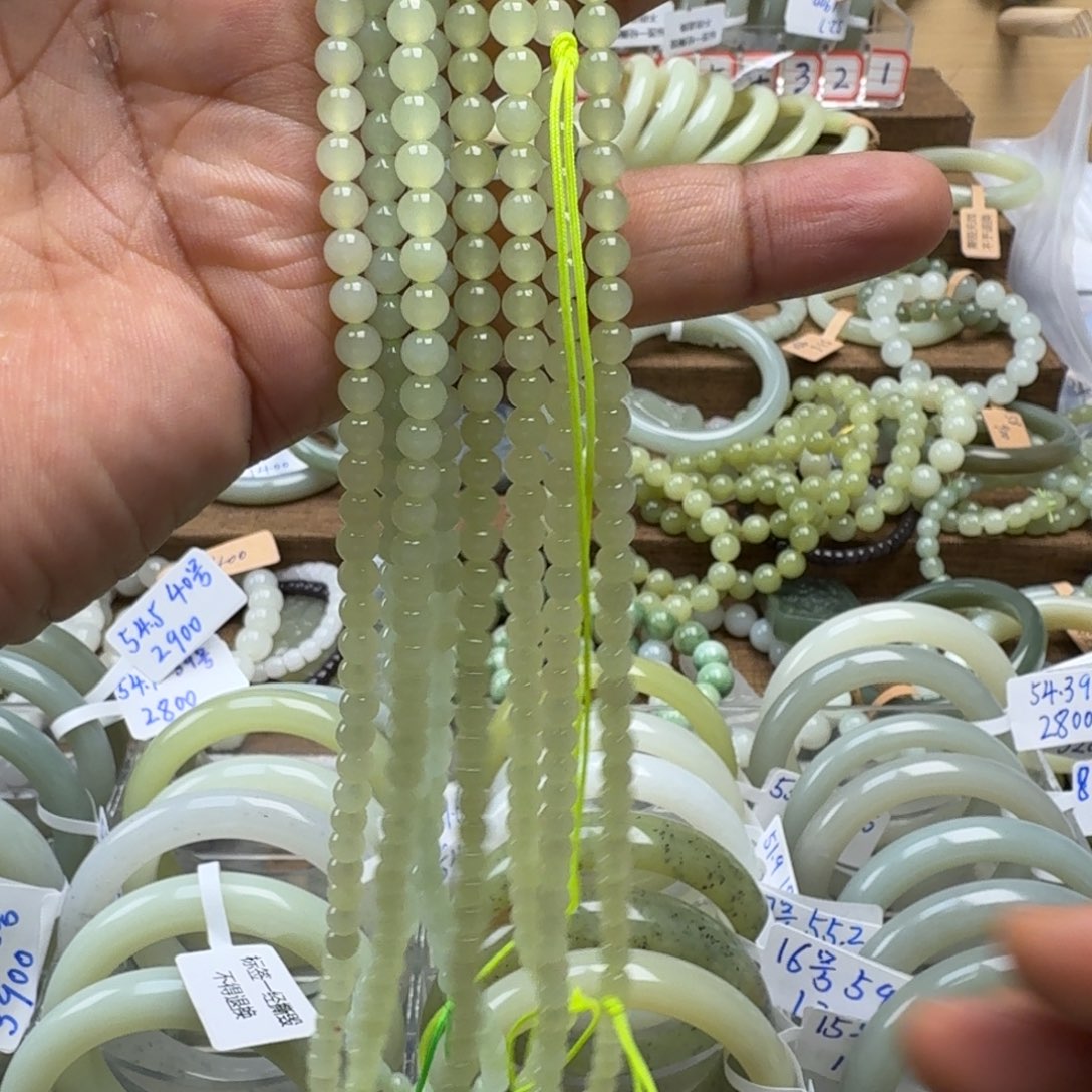 和田玉未镶嵌手链多样性发一